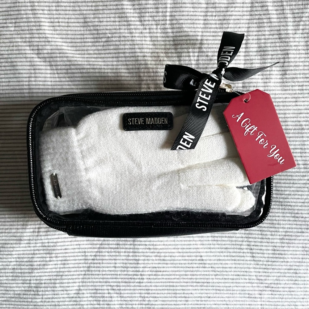3-Pc. Knit Gloves Pouch Gift Set